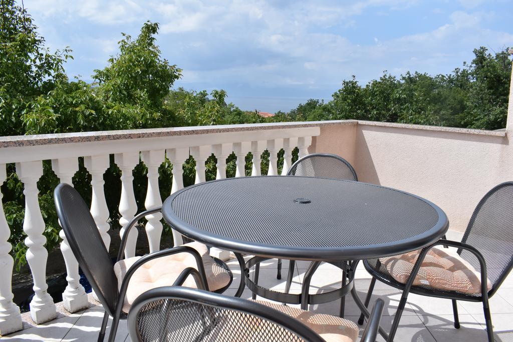 Apartments Green Oasis Malinska Extérieur photo