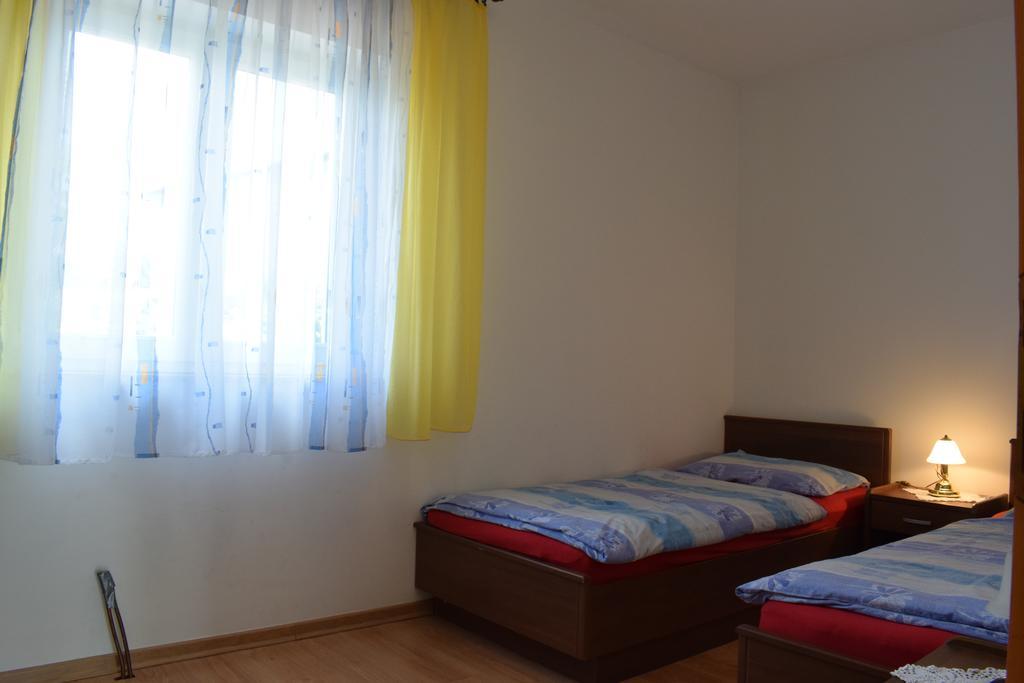 Apartments Green Oasis Malinska Extérieur photo